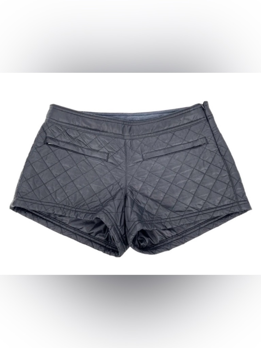 Athleta Toasty Buns Black Quilted Shorts Size 4